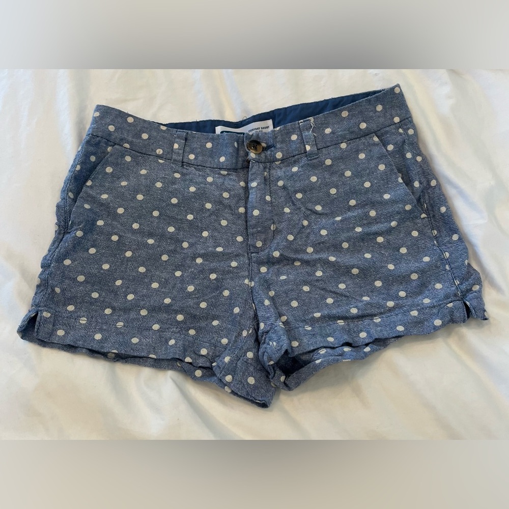 Sweet polka dot shorts in a light breezy linen